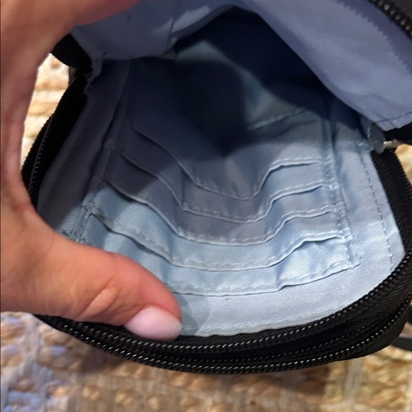 Baggallini Stylish Black Crossbody Bag - Picture 10 of 11